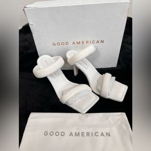 Good American White Terry Cloth Square Toe High Heel Sz 7.5